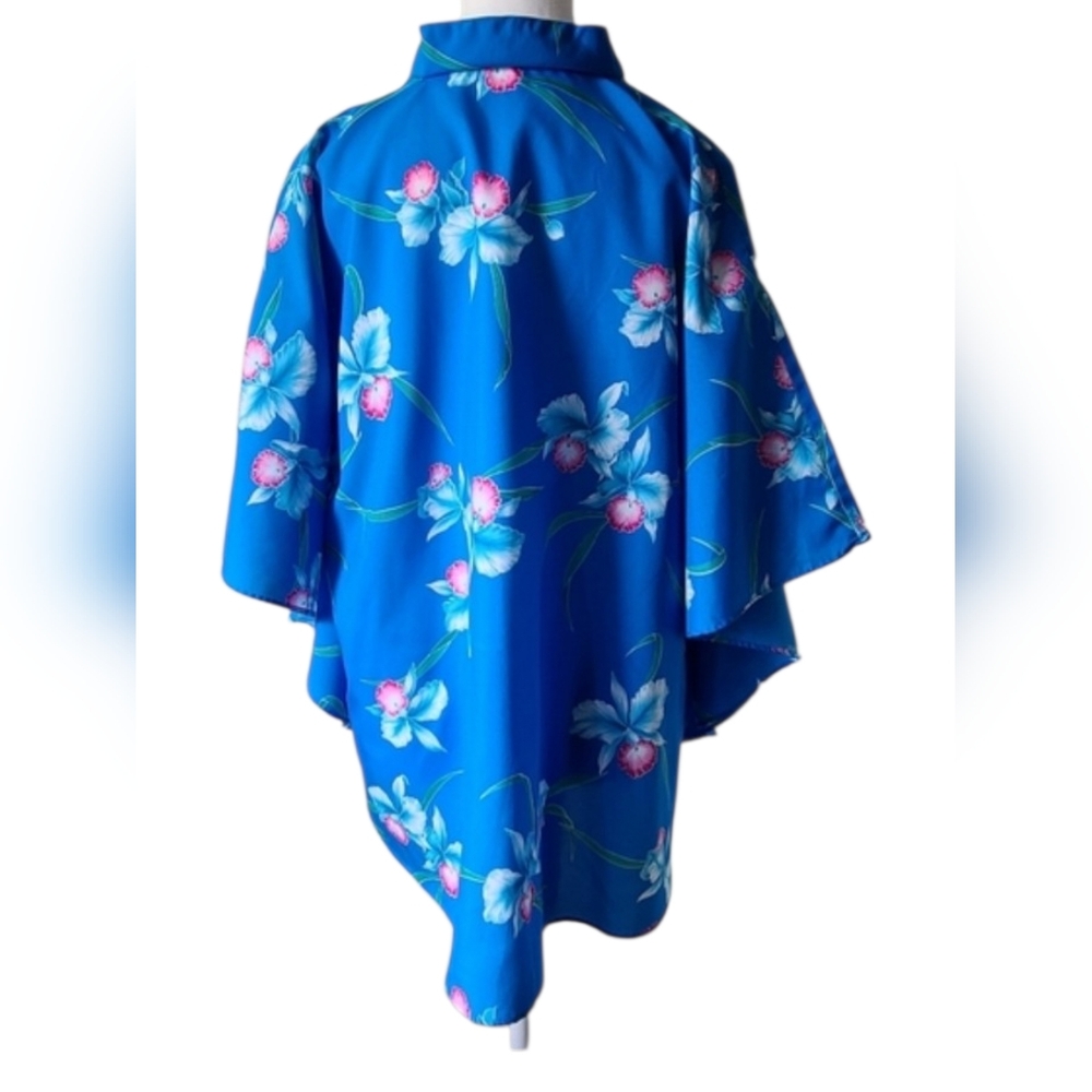 Made in Hawaii Floral V-Neck Blouse Womens Medium Large Tropical Aloha Top - Picture 2 of 7
